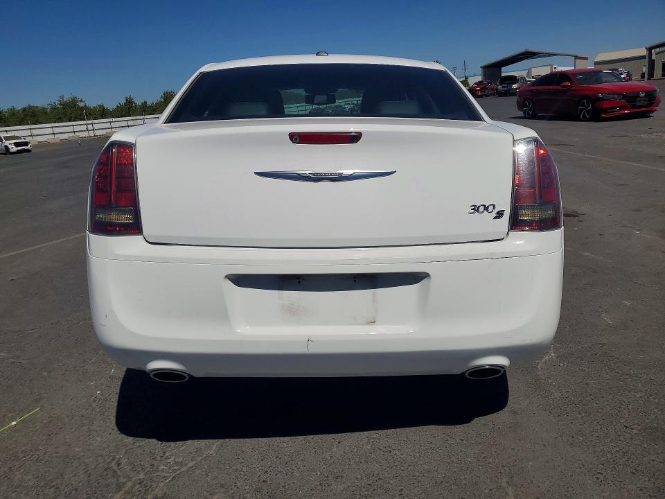 Photo 6 from auction – 2014 CHRYSLER 300 with VIN 2C3CCABG4EH352235