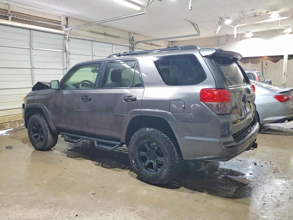 Photo 2 from auction – 2013 TOYOTA 4RUNNER with VIN JTEBU5JR8D5126229