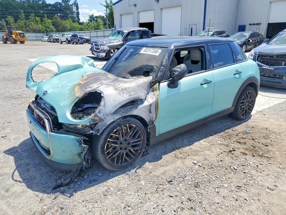 MINI COOPER 2025 with VIN WMW53GD04S2W47800 - Photo from auction