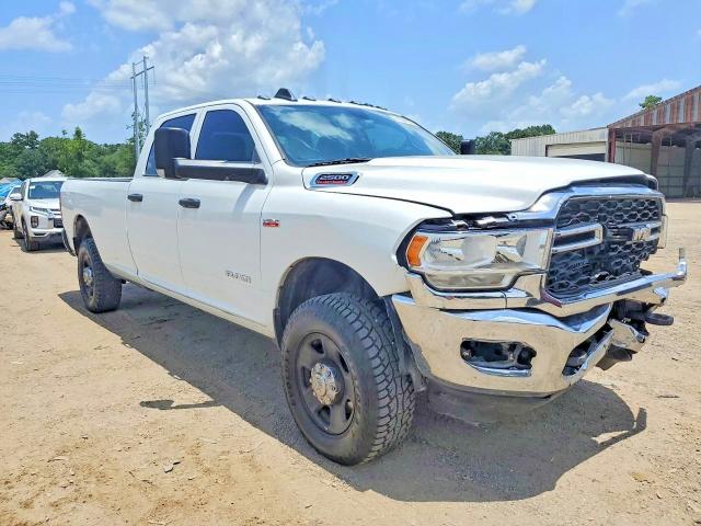 صورة رقم 4 من المزاد - 2022 RAM 2500 مع VIN 3C6UR5HJ2NG129837
