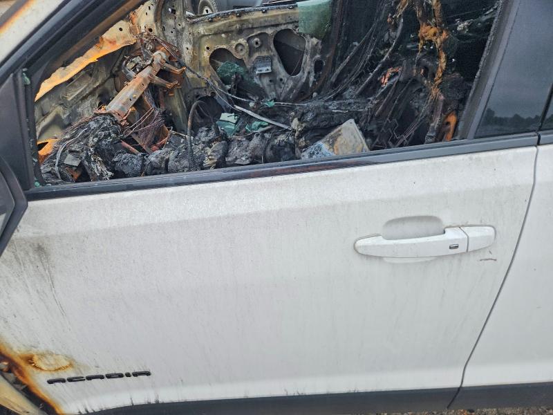 Photo 7 from auction – 2023 GMC ACADIA with VIN 1GKKNKL4XPZ195040