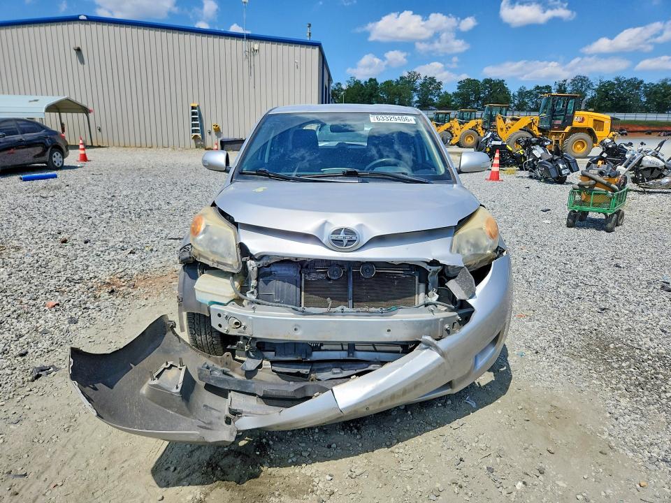 Photo 5 from auction – 2011 SCION XD with VIN JTKKU4B42B1012483
