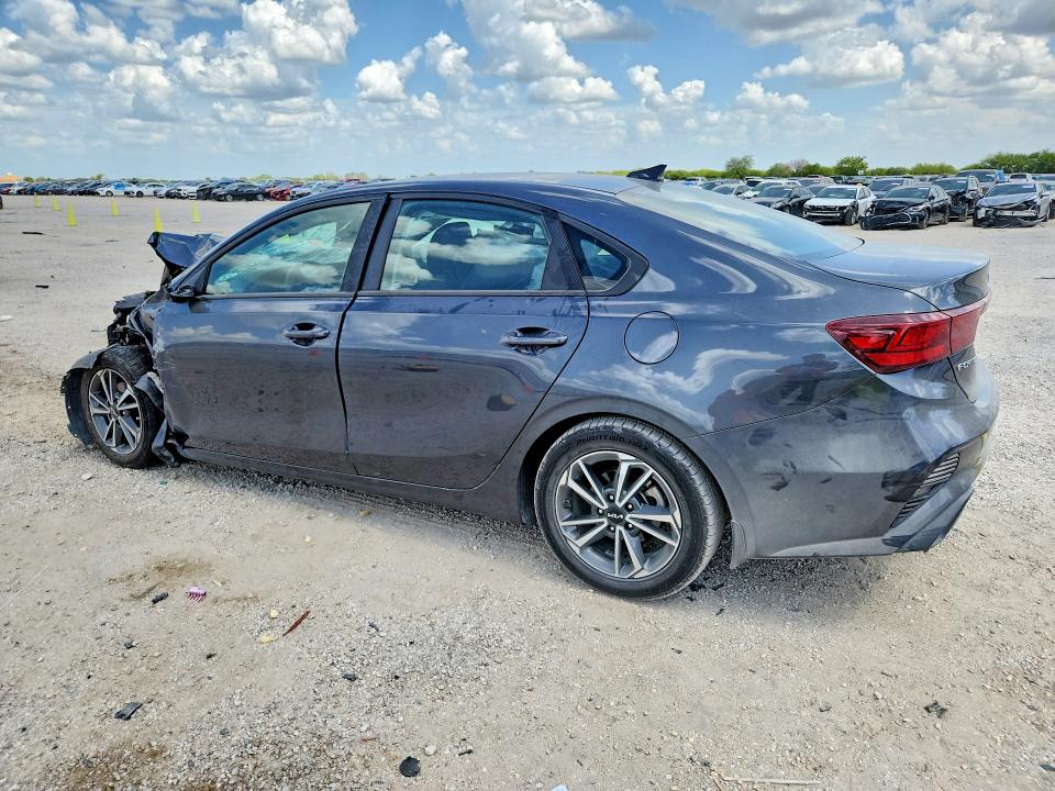 Photo 2 from auction – 2023 KIA FORTE with VIN 3KPF24ADXPE527476