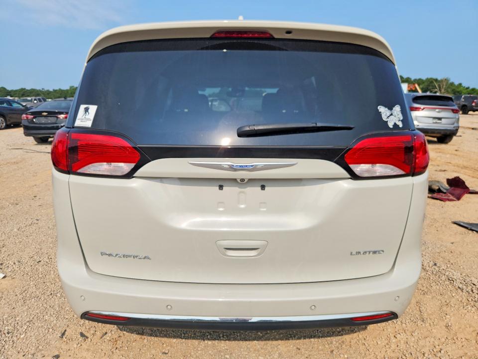 Photo 6 from auction – 2017 CHRYSLER PACIFICA with VIN 2C4RC1GGXHR665187