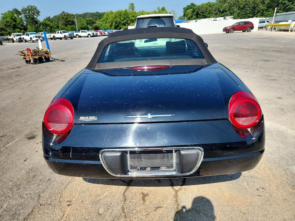 Photo 6 from auction – 2003 FORD THUNDERBIRD with VIN 1FAHP60A83Y100899