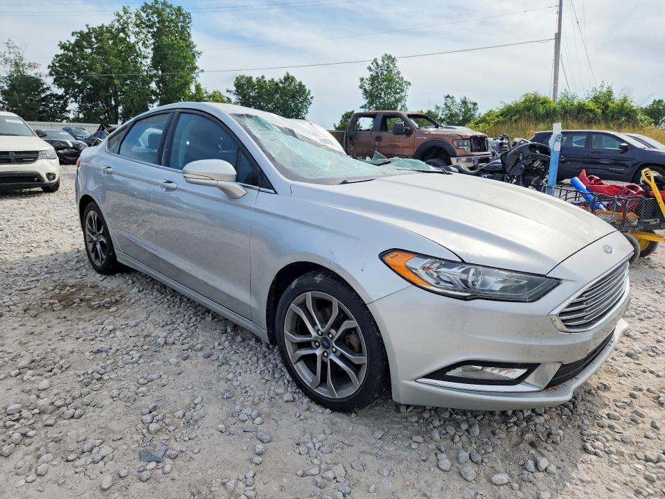 Photo 4 from auction – 2017 FORD FUSION with VIN 3FA6P0T96HR171918