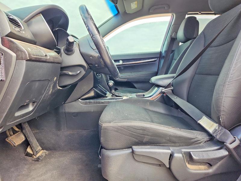 Photo 7 from auction – 2014 KIA SORENTO with VIN 5XYKT3A69EG472428