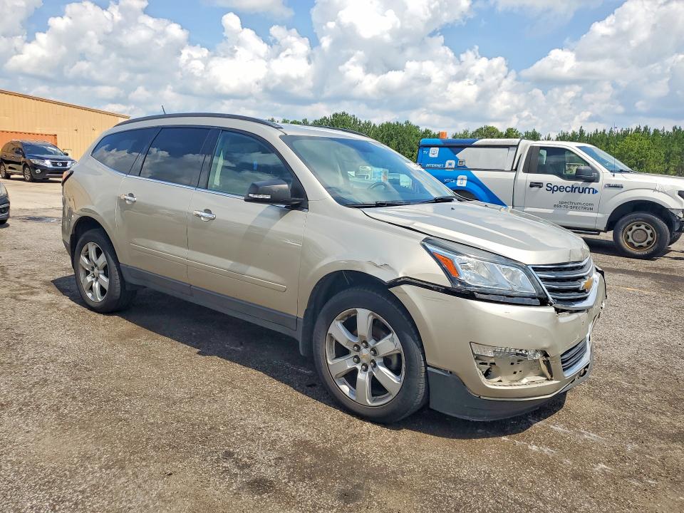 Photo 4 from auction – 2017 CHEVROLET TRAVERSE with VIN 1GNKRGKD6HJ200773
