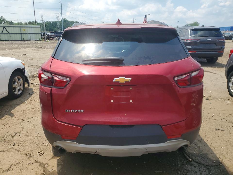Photo 6 from auction – 2019 CHEVROLET BLAZER with VIN 3GNKBCRS0KS683636