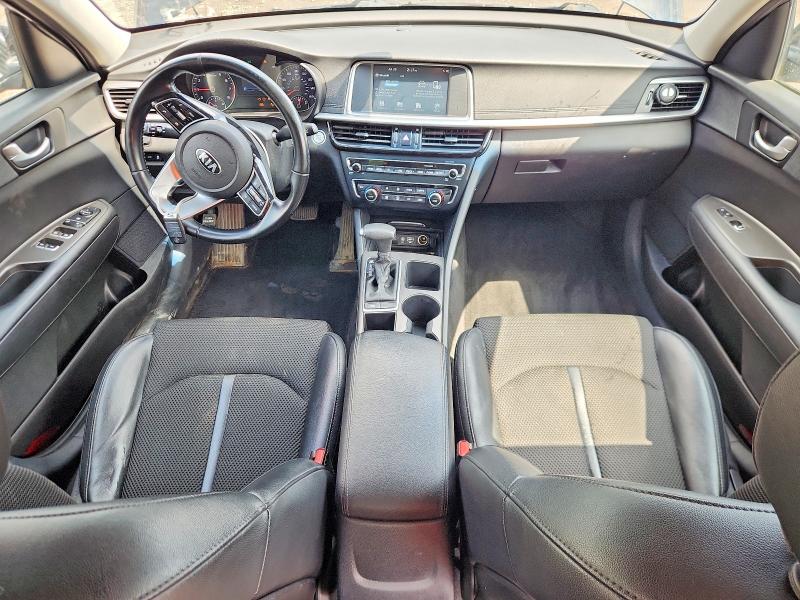 Photo 8 from auction – 2019 KIA OPTIMA with VIN 5XXGT4L36KG286165