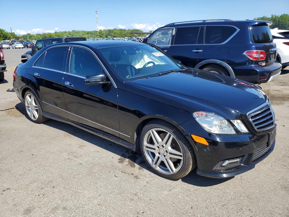 Photo 4 from auction – 2010 MERCEDES-BENZ E with VIN WDDHF8HB8AA253848