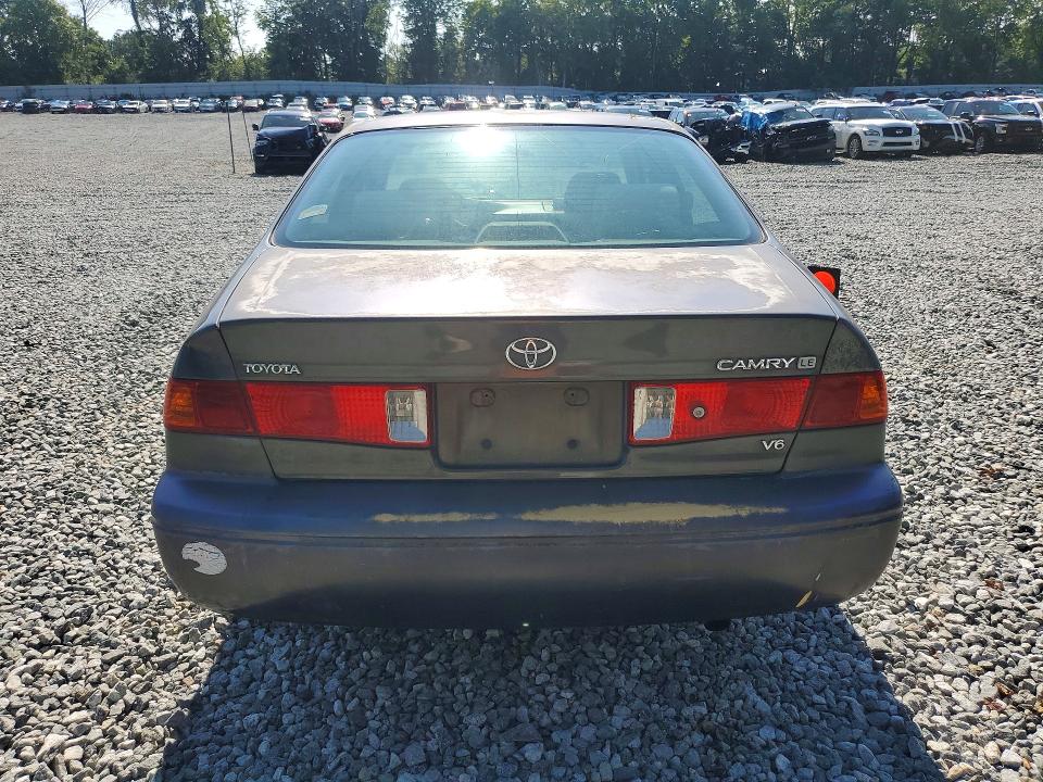 Photo 6 from auction – 2000 TOYOTA CAMRY with VIN 4T1BF28K8YU934755