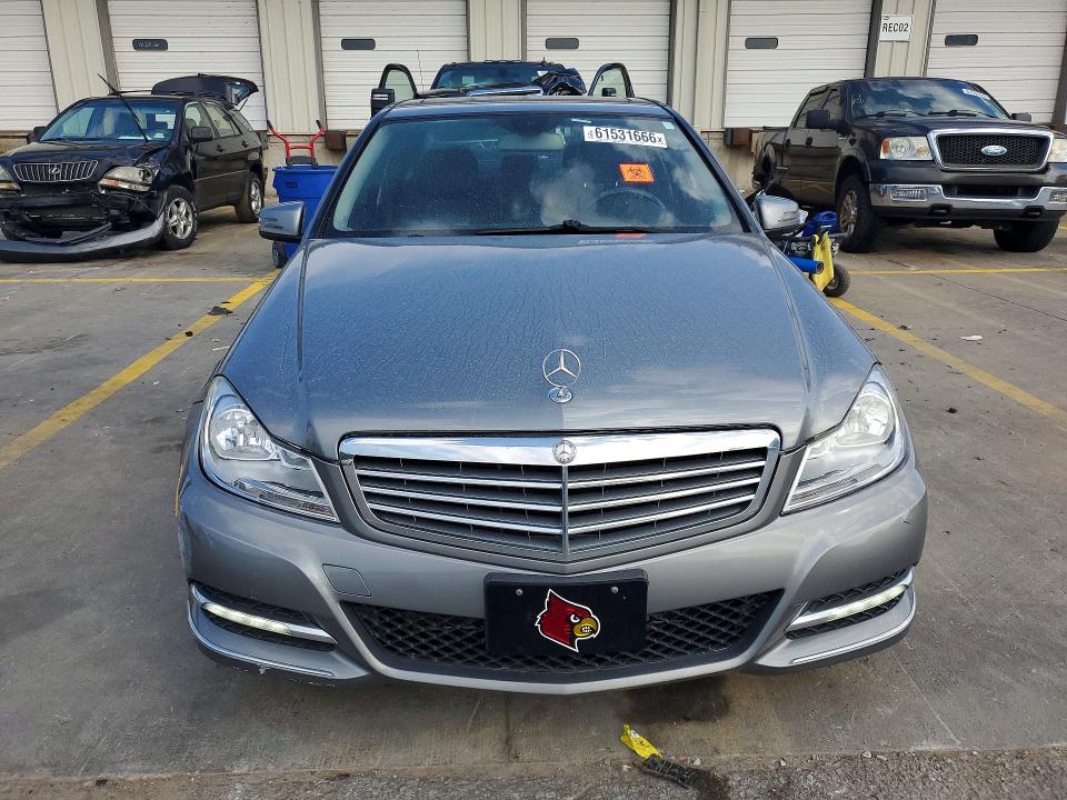 Photo 5 from auction – 2013 MERCEDES-BENZ C with VIN WDDGF8AB3DR244096