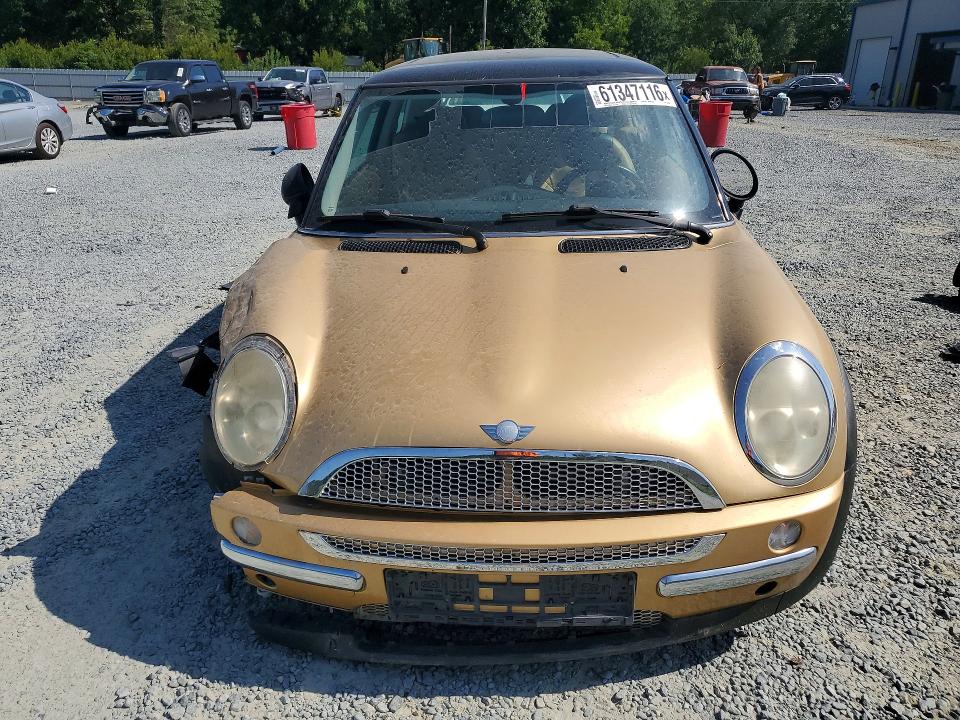 Photo 5 from auction – 2004 MINI COOPER with VIN WMWRC334X4TJ53338