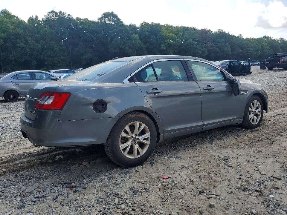 Photo 3 from auction – 2011 FORD TAURUS with VIN 1FAHP2HW7BG130862