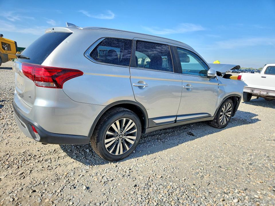Photo 3 from auction – 2020 MITSUBISHI OUTLANDER with VIN JA4AZ3A33LZ025893