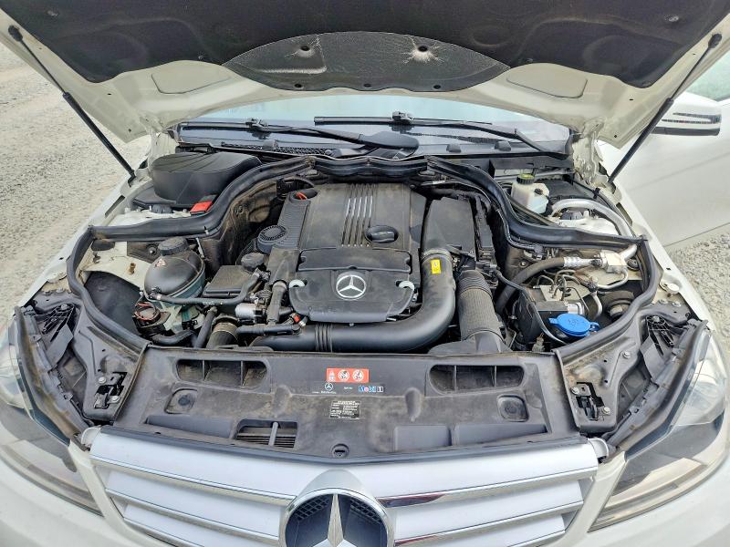 Photo 11 from auction – 2012 MERCEDES-BENZ C with VIN WDDGF4HBXCA630476