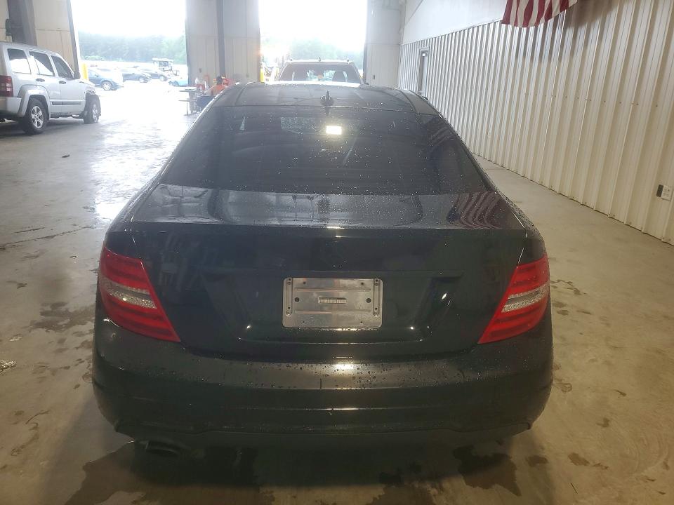 Photo 6 from auction – 2015 MERCEDES-BENZ C with VIN WDDGJ4HBXFG389020
