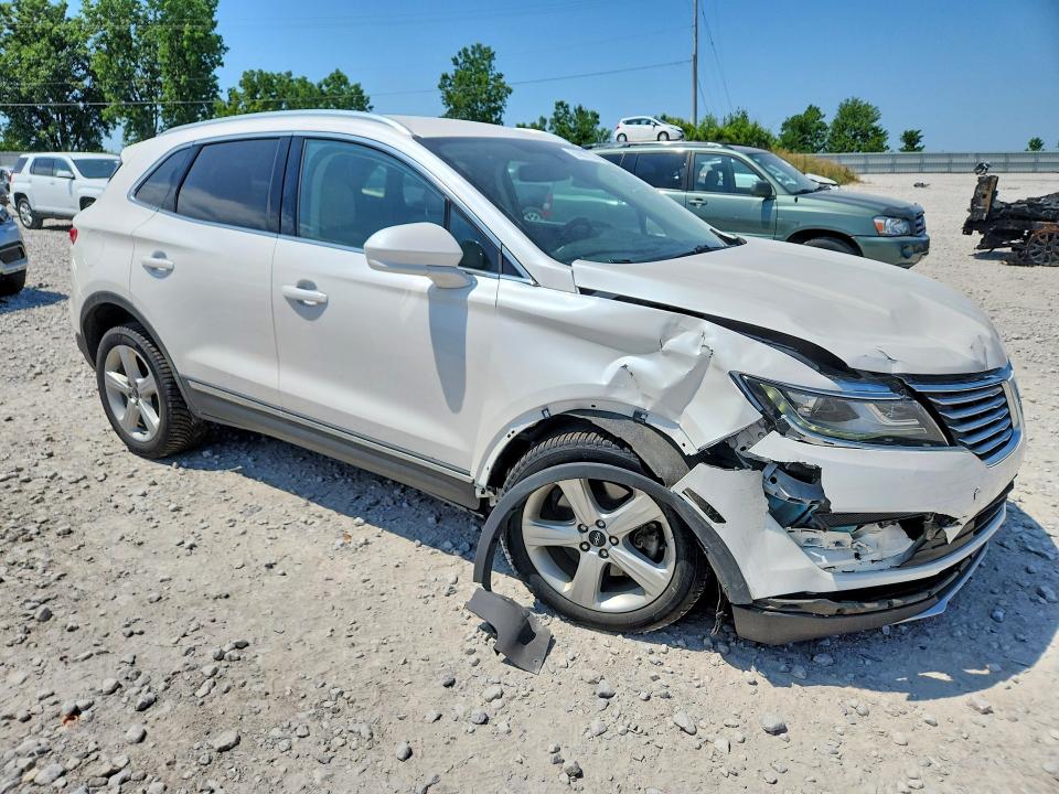 Photo 4 from auction – 2018 LINCOLN MKC with VIN 5LMCJ1D97JUL00601