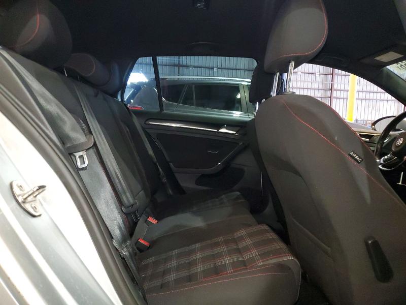 Photo 10 from auction – 2017 VOLKSWAGEN GTI with VIN 3VW4T7AU7HM072855