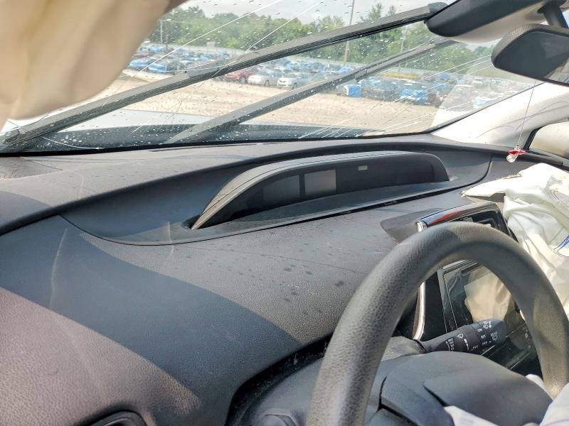 Photo 9 from auction – 2018 TOYOTA PRIUS with VIN JTDKBRFU4J3065421