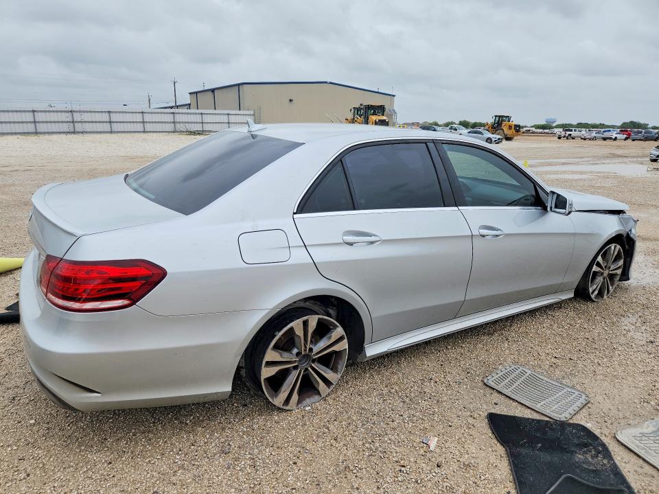 Photo 3 from auction – 2016 MERCEDES-BENZ E with VIN WDDHF5KB6GB250425