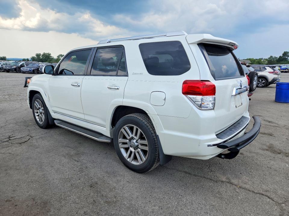 Photo 2 from auction – 2013 TOYOTA 4RUNNER with VIN JTEZU5JR1D5063554