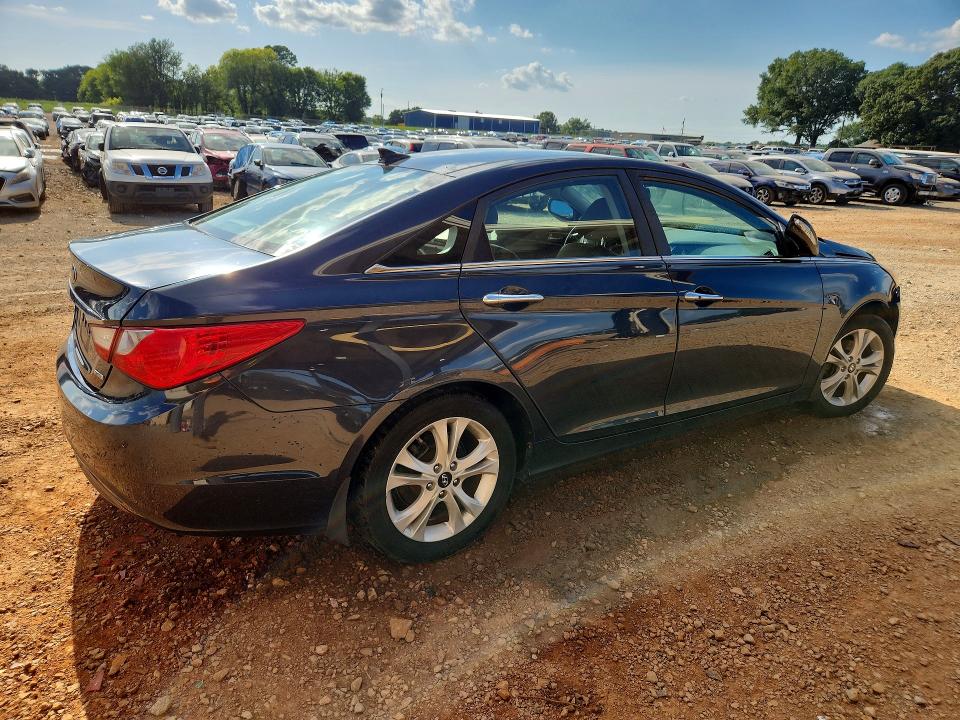 Photo 3 from auction – 2012 HYUNDAI SONATA with VIN 5NPEC4AC6CH459098