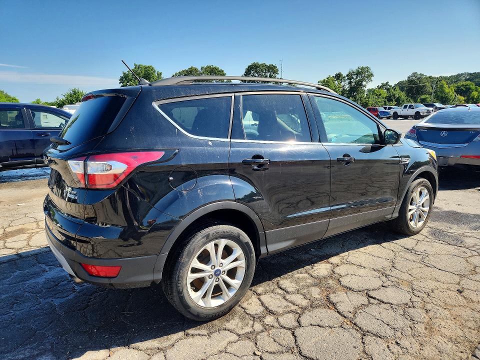 Фото 3 с аукциона – 2018 FORD ESCAPE с VIN 1FMCU9GD3JUB43139