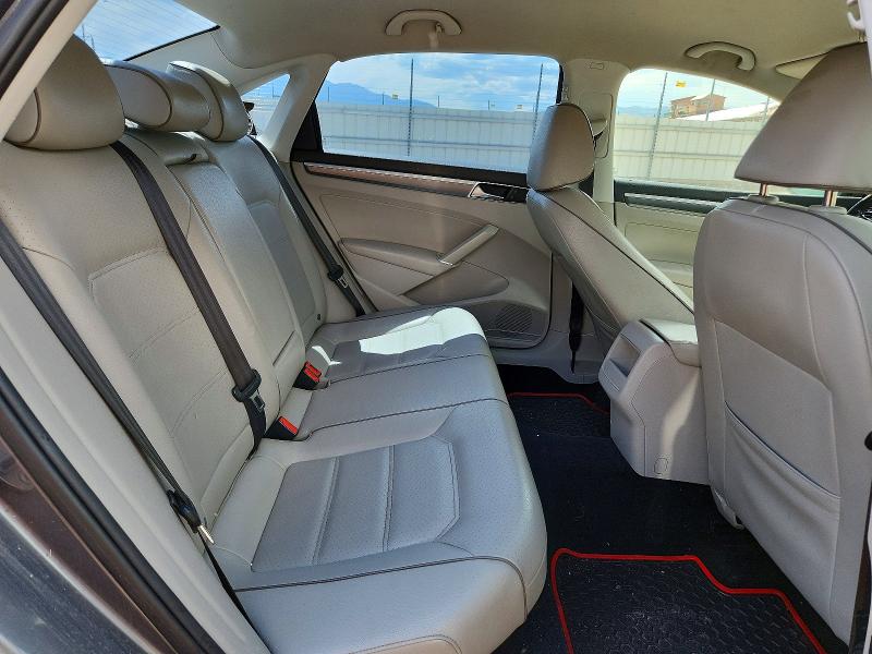 Photo 10 from auction – 2017 VOLKSWAGEN PASSAT with VIN 1VWDT7A36HC044148
