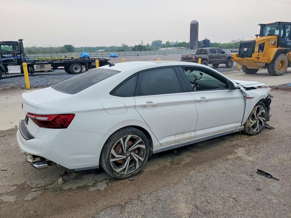 Photo 3 from auction – 2023 VOLKSWAGEN JETTA with VIN 3VW2T7BUXPM053687