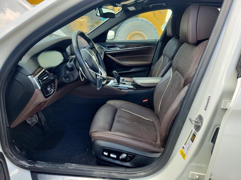 Photo 7 from auction – 2019 BMW 540 with VIN WBAJE5C5XKWE66142