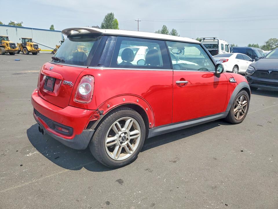 Photo 3 from auction – 2013 MINI COOPER with VIN WMWSV3C52DT394332
