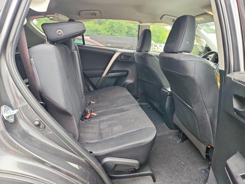Photo 10 from auction – 2017 TOYOTA RAV4 with VIN JTMBFREV0HJ150888