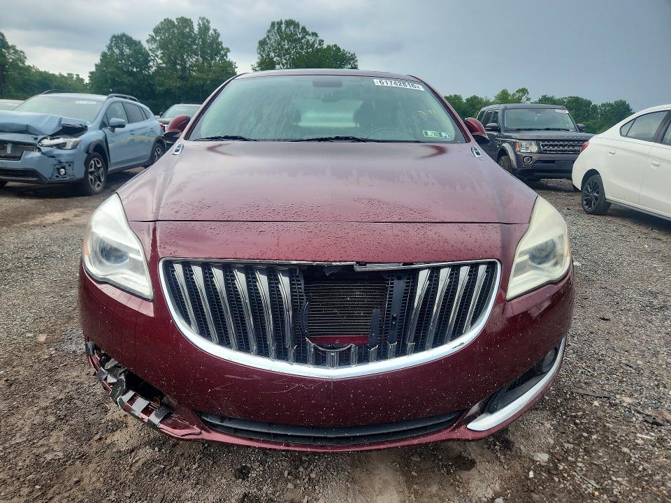 Photo 5 from auction – 2017 BUICK REGAL with VIN 2G4GL5EX1H9183138
