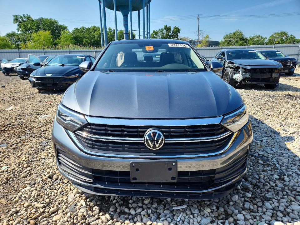 Photo 5 from auction – 2024 VOLKSWAGEN JETTA with VIN 3VW7M7BU9RM024106