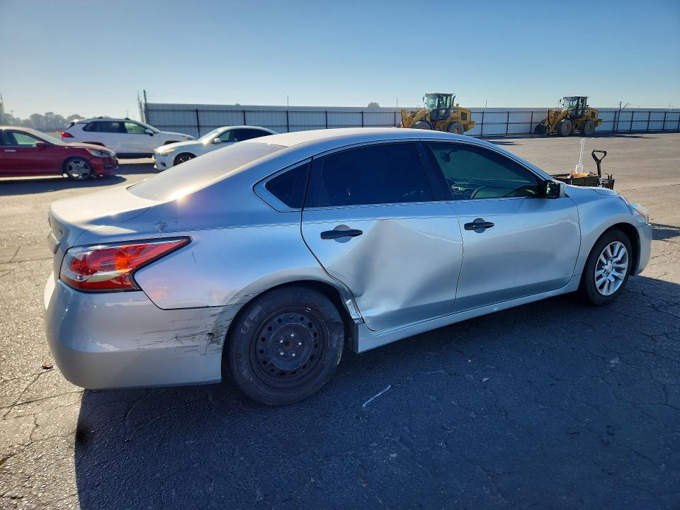 Photo 3 from auction – 2015 NISSAN ALTIMA with VIN 1N4AL3AP5FC243566