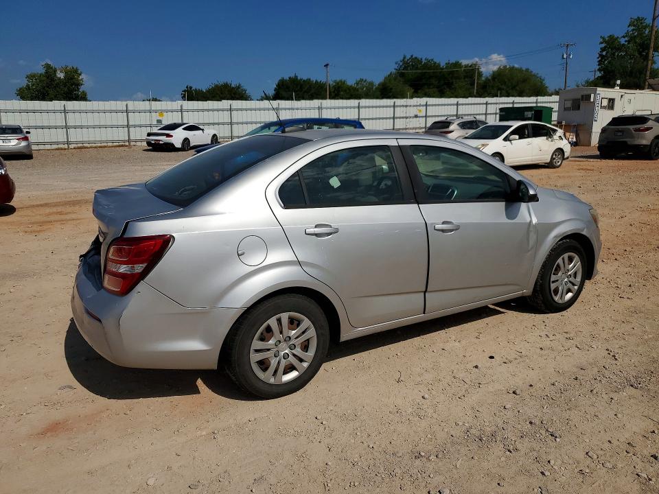 Photo 3 from auction – 2017 CHEVROLET SONIC with VIN 1G1JB5SH2H4142636