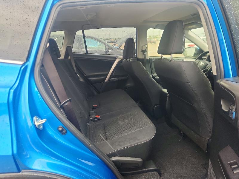 Photo 10 from auction – 2018 TOYOTA RAV4 with VIN JTMRFREV7JJ723127