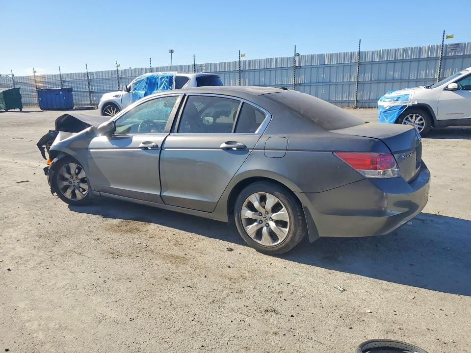 Photo 2 from auction – 2008 HONDA ACCORD with VIN JHMCP26808C069670