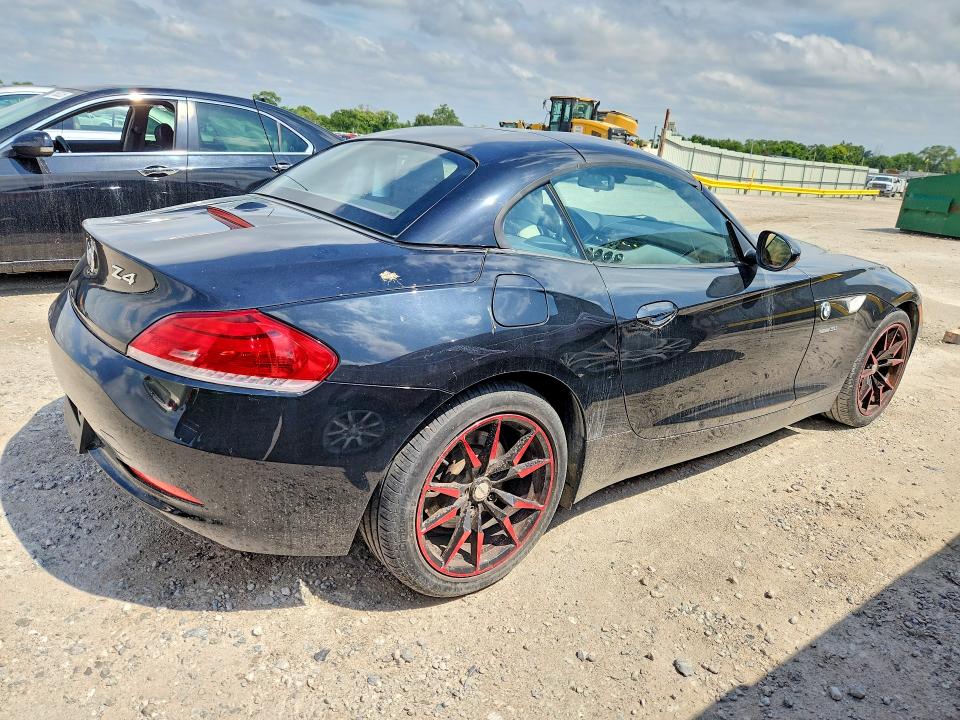 Photo 3 from auction – 2011 BMW Z4 with VIN WBALM5C51BE379714