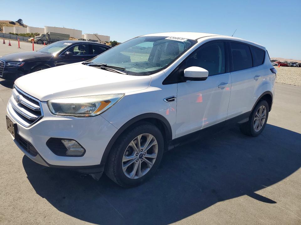 FORD ESCAPE 2017 with VIN 1FMCU0GD8HUD20578 - Photo from auction