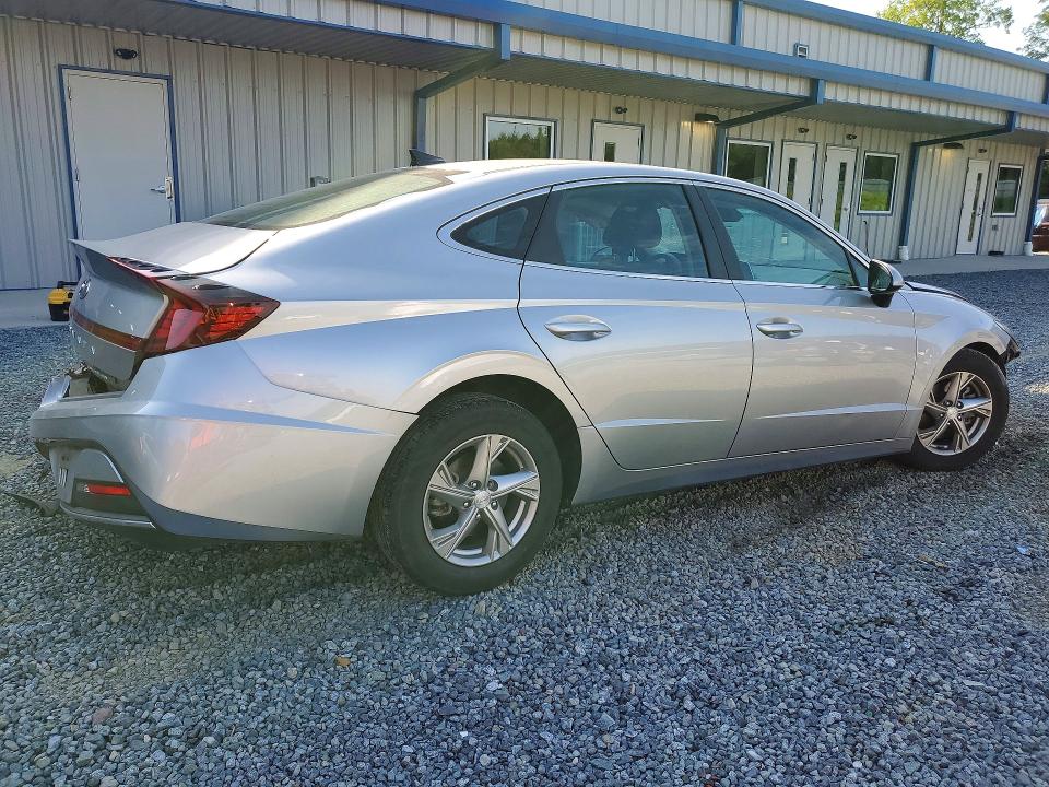 Photo 3 from auction – 2021 HYUNDAI SONATA with VIN 5NPEG4JA5MH126833