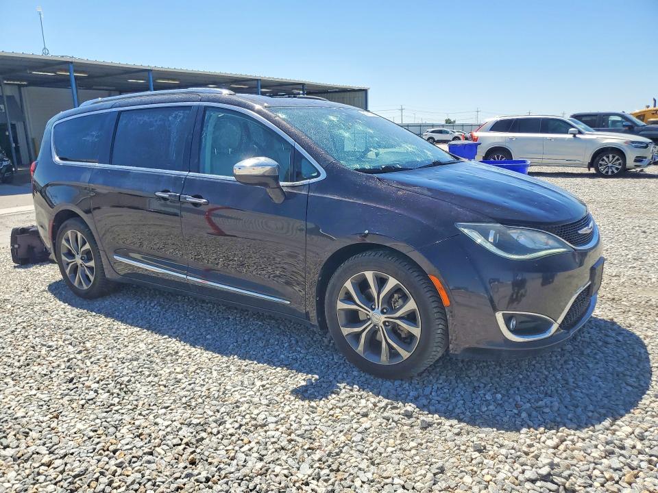 Photo 4 from auction – 2017 CHRYSLER PACIFICA with VIN 2C4RC1GG0HR525746