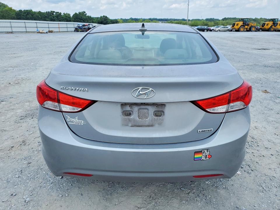 Photo 6 from auction – 2013 HYUNDAI ELANTRA with VIN KMHDH4AE7DU856255