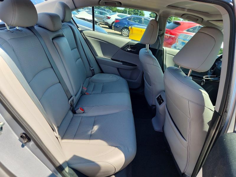 Photo 10 from auction – 2017 HONDA ACCORD with VIN 1HGCR3F83HA013785