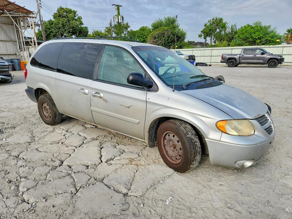 Photo 4 from auction – 2007 DODGE GRAND CARAVAN with VIN 2D4GP44L37R117306