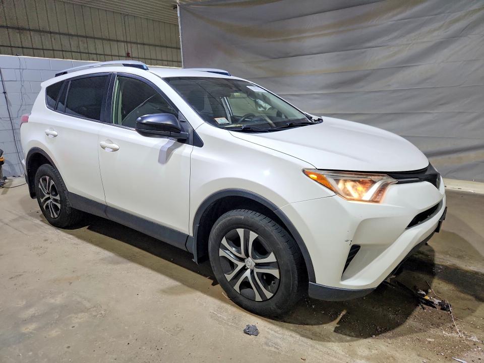 Photo 4 from auction – 2017 TOYOTA RAV4 with VIN JTMBFREV0HJ108852