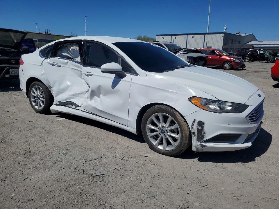 Фото 4 с аукциона – 2017 FORD FUSION с VIN 3FA6P0HD5HR252549