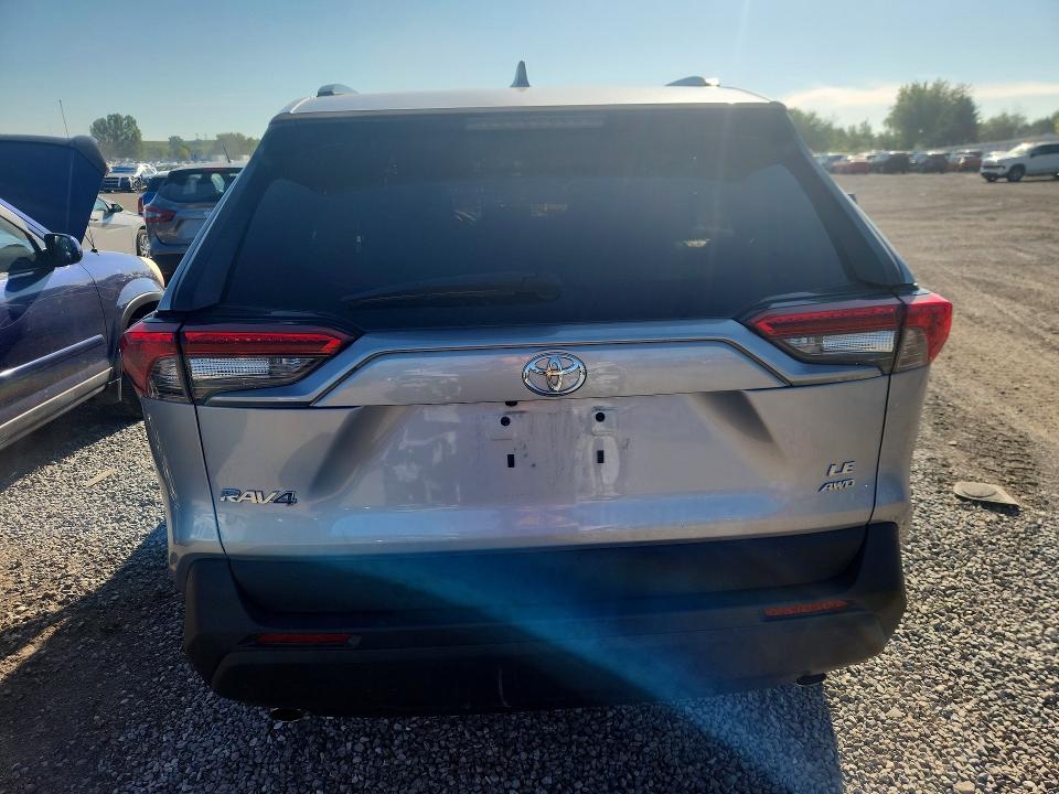 Photo 6 from auction – 2021 TOYOTA RAV4 with VIN 2T3B1RFV5MC179698